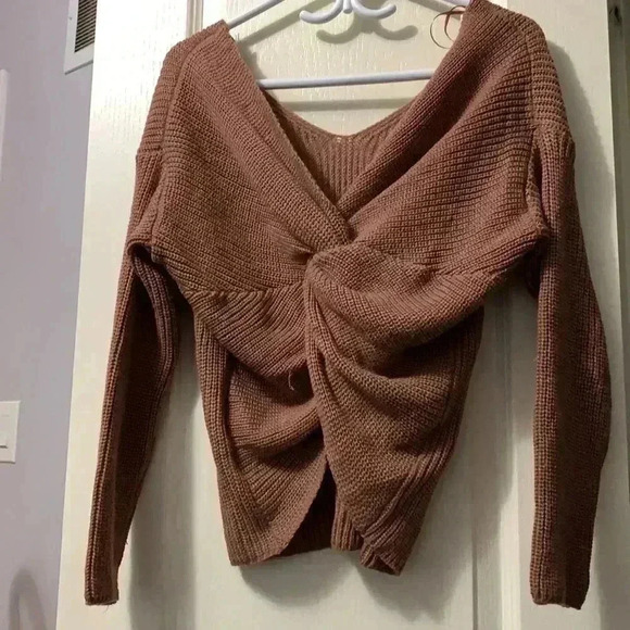 Off shoulder  pink sweater - Picture 2 of 2